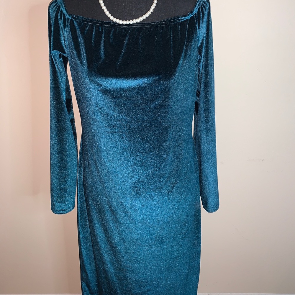Boohoo Velvet Green Dress